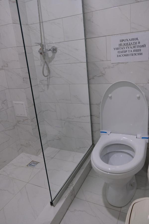 Лісовий Готель Гайки جيتومير المظهر الخارجي الصورة